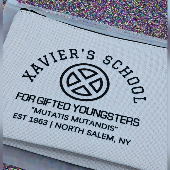 X-Men Xavier's School for Gifted Youngsters Makeup Travel Bag - Picture 6 of 7